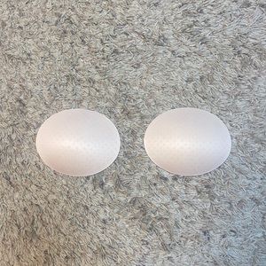 🌼 3/15 fabletics sports bra pad inserts